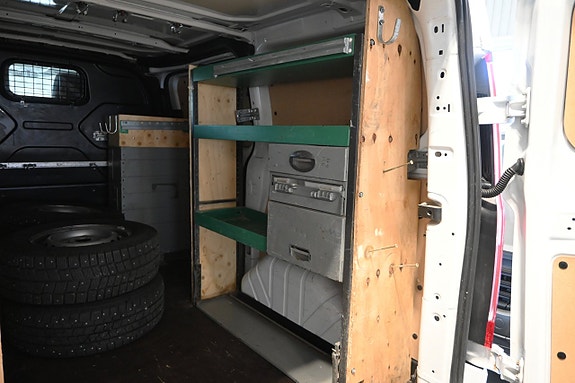Ford Transit Custom 13 of 18