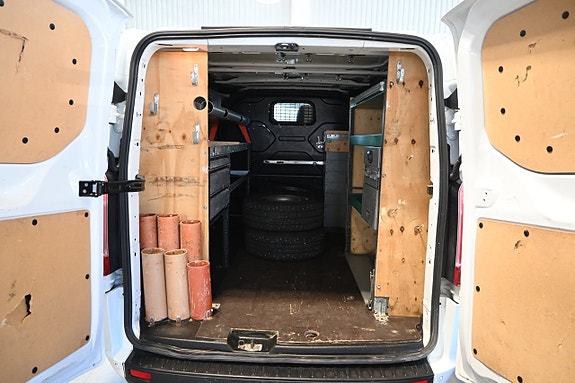 Ford Transit Custom 11 of 18