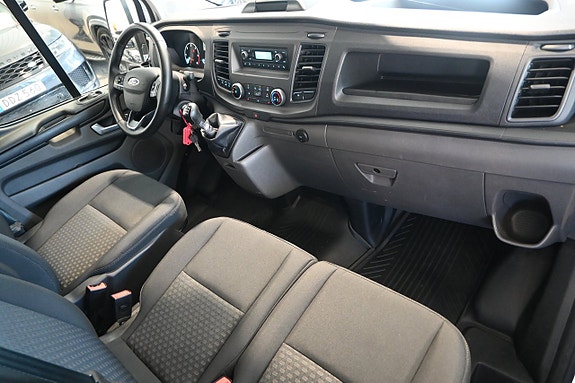 Ford Transit Custom 8 of 18