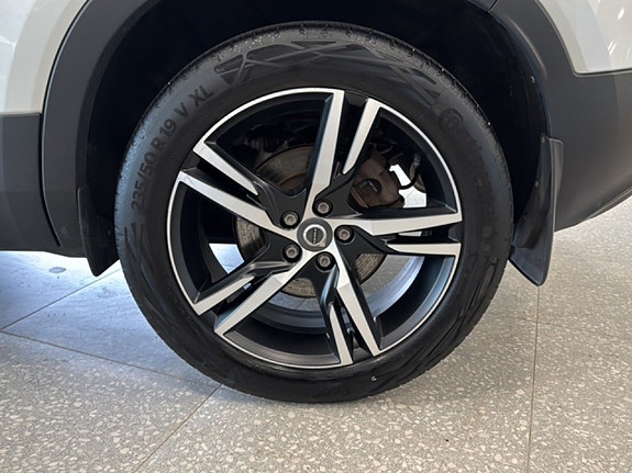 Volvo XC40 15 of 15