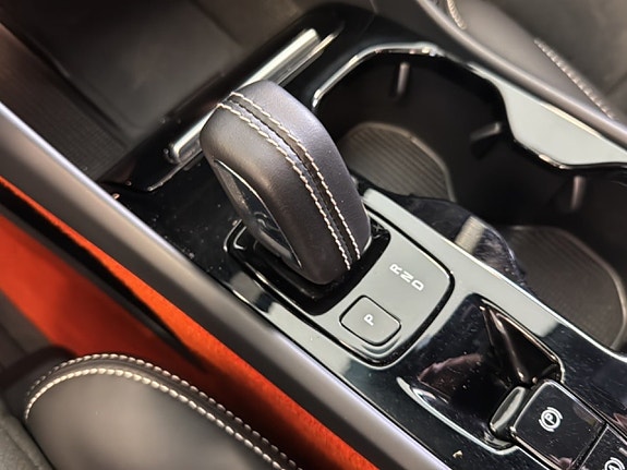 Volvo XC40 12 of 15