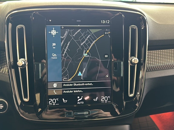 Volvo XC40 11 of 15