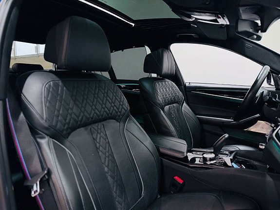 BMW M550i 7 of 27