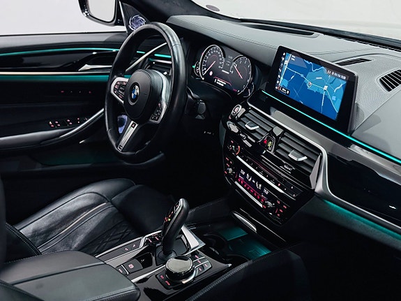 BMW M550i 5 of 5