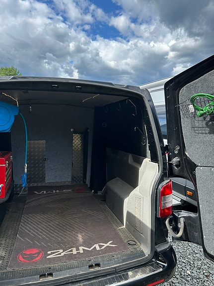 Volkswagen Transporter 8 of 9