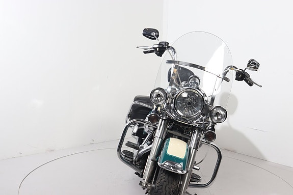 Harley-Davidson Road King Classic 3 of 6