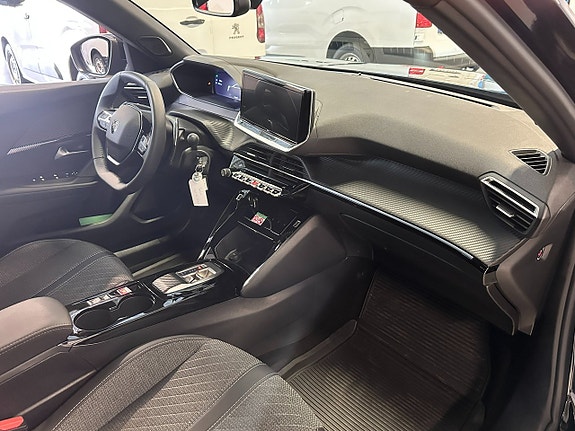 Peugeot 2008 5 of 5