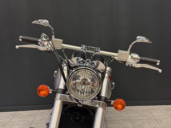 Kawasaki Vulcan 1500 Meanstreak / Vance & Hines 13 of 22