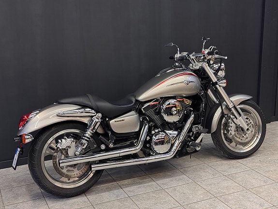 Kawasaki Vulcan 1500 Meanstreak / Vance & Hines 3 of 22