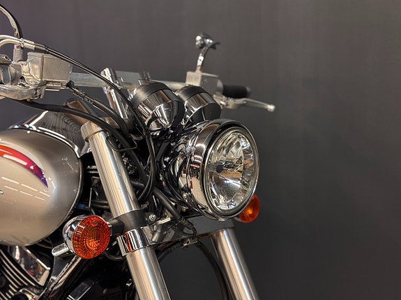 Kawasaki Vulcan 1500 Meanstreak / Vance & Hines 11 of 22