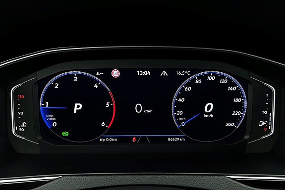 Volkswagen Passat 7 of 30