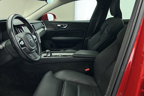 Volvo V60 Cross Country 10 of 30