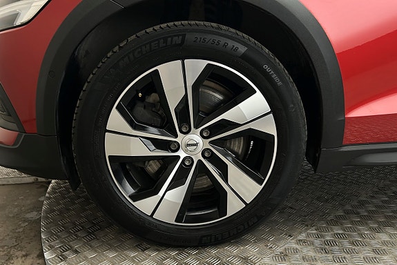 Volvo V60 Cross Country 12 of 30