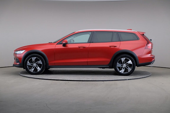 Volvo V60 Cross Country 4 of 5