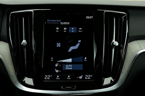 Volvo V60 Cross Country 24 of 30