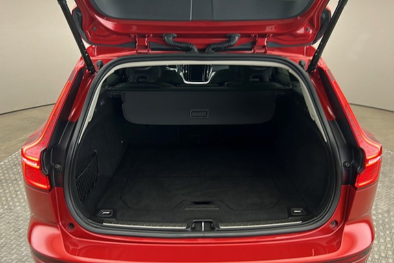 Volvo V60 Cross Country 14 of 30