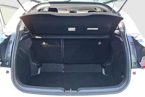 Toyota Yaris 12 of 13