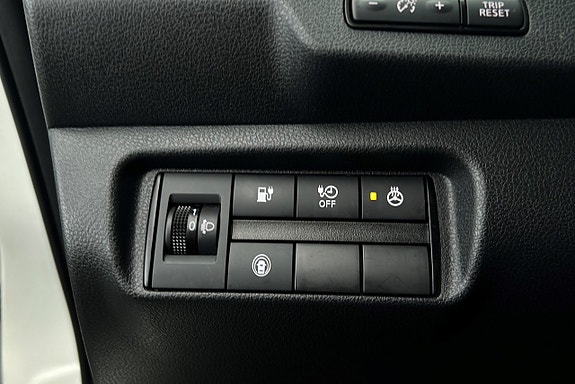 Nissan Leaf 24 of 24