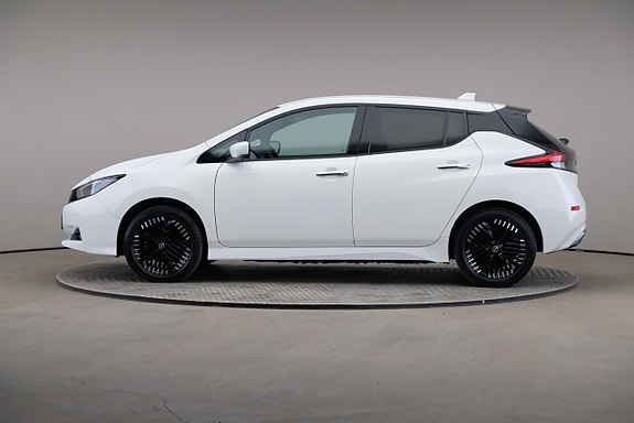 Nissan Leaf 4 of 24