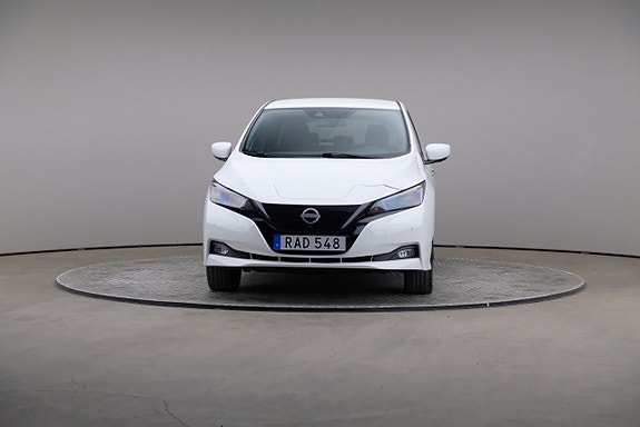 Nissan Leaf 3 of 24
