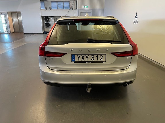 Volvo V90 4 of 5