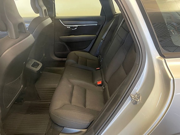 Volvo V90 10 of 13