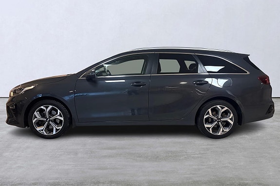 Kia Ceed 2 of 5