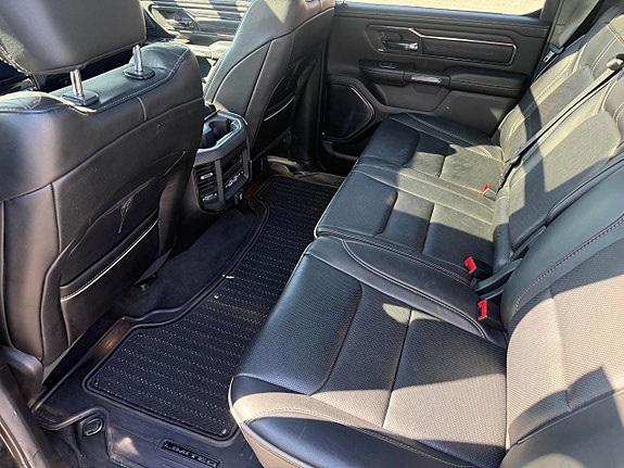 Dodge RAM 1500 5 of 5
