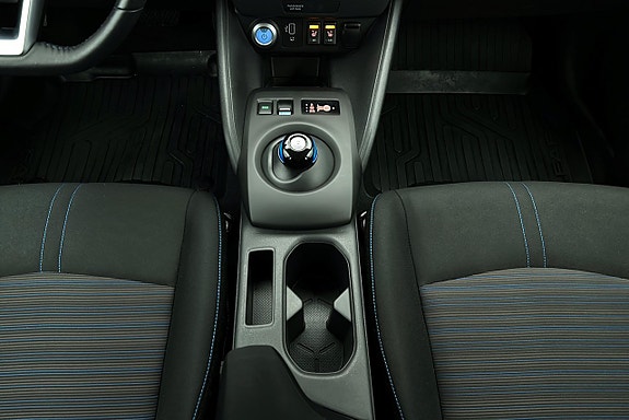 Nissan Leaf 9 of 24
