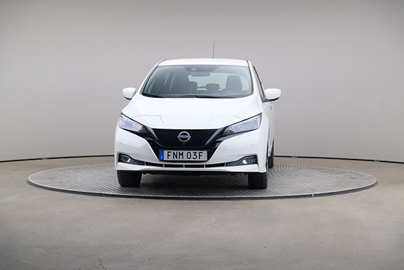 Nissan Leaf 3 of 5