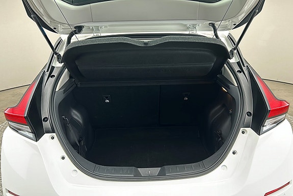 Nissan Leaf 14 of 24