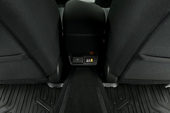 Nissan Leaf 17 of 24