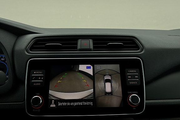 Nissan Leaf 22 of 24