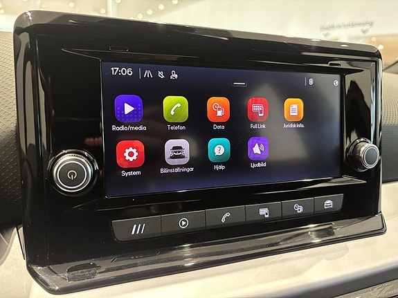 Seat Arona 18 of 20