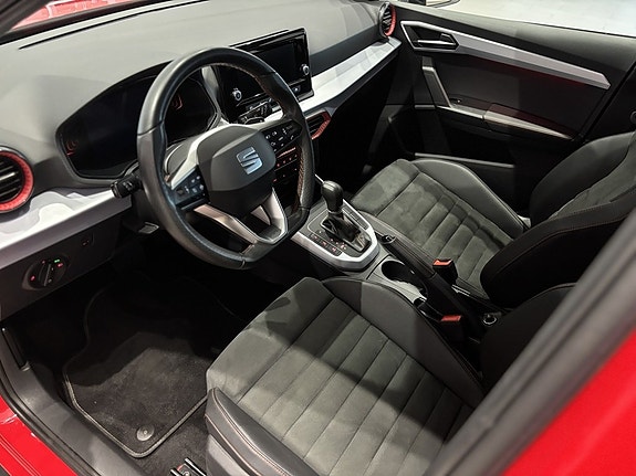 Seat Arona 12 of 20