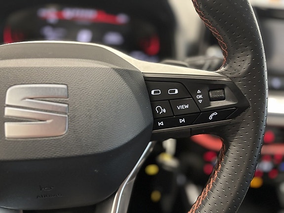 Seat Arona 16 of 20