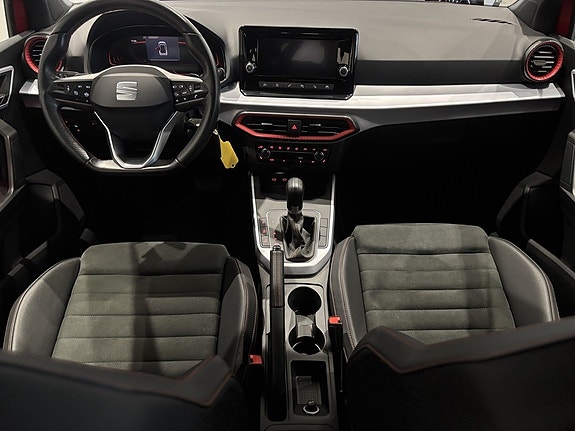 Seat Arona 10 of 20