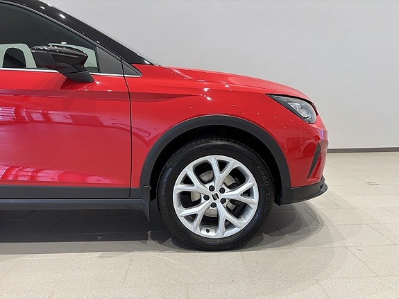 Seat Arona 4 of 20