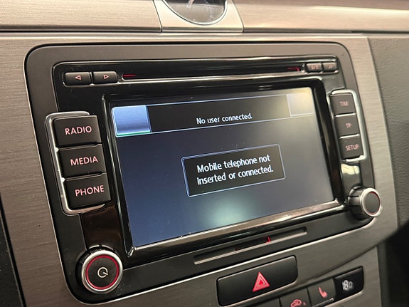Volkswagen Passat 12 of 26
