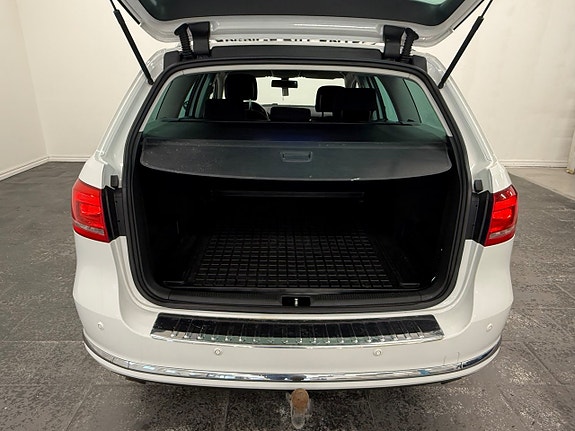 Volkswagen Passat 25 of 26