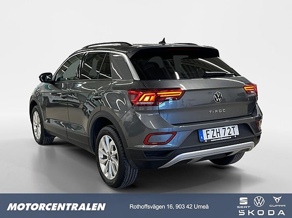 Volkswagen T-Roc 4 of 5