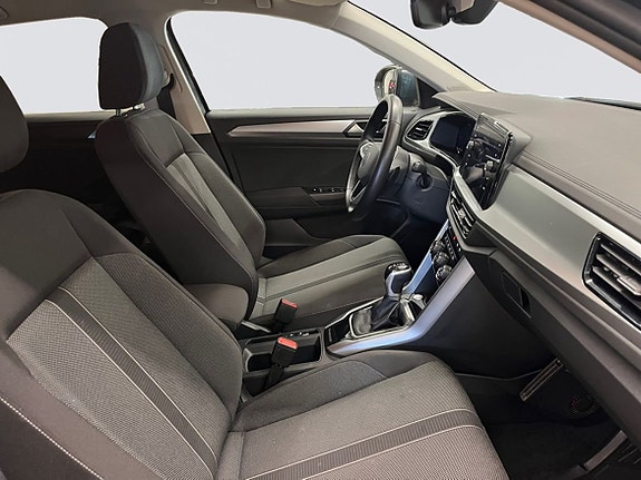 Volkswagen T-Roc 16 of 22