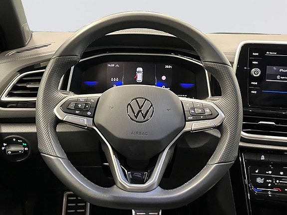 Volkswagen T-Roc 8 of 22
