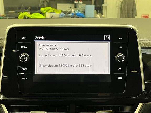 Volkswagen T-Roc 9 of 22