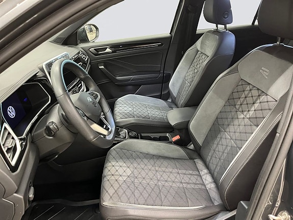 Volkswagen T-Roc 11 of 22