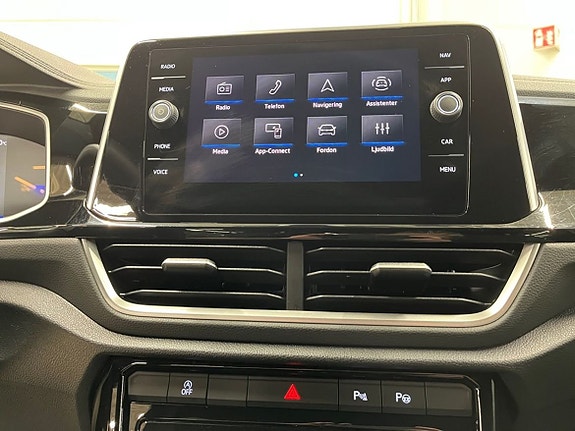 Volkswagen T-Roc 21 of 22