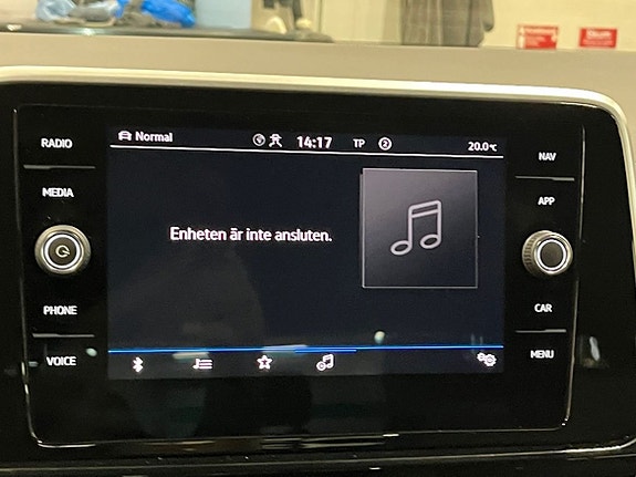 Volkswagen T-Roc 7 of 22