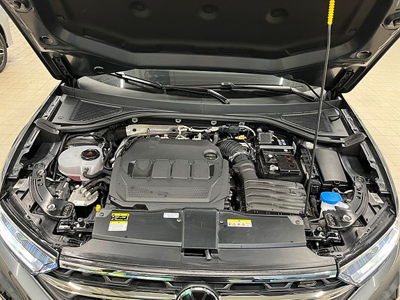 Volkswagen T-Roc 20 of 22