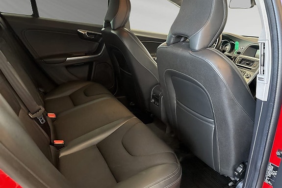 Volvo V60 11 of 24