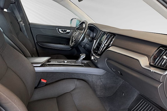 Volvo XC60 10 of 21